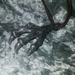Silver claw necklace